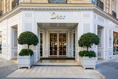 Boutique DIOR à Angers .